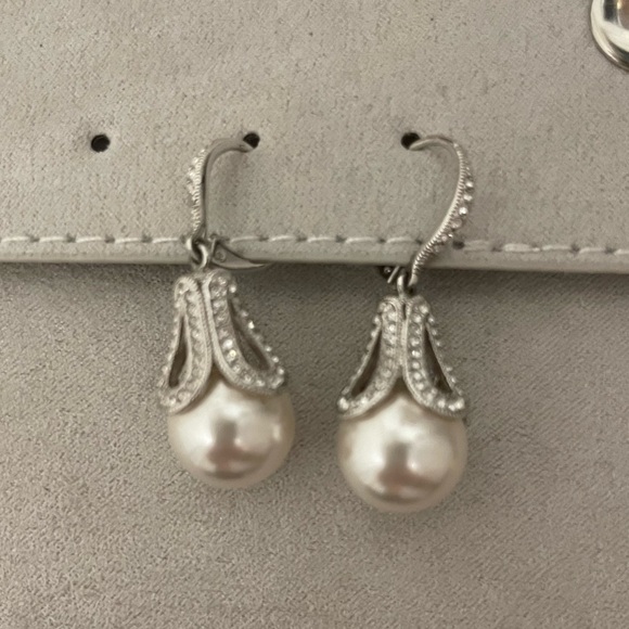 Nadri pearl pave drop earrings - Picture 3 of 5